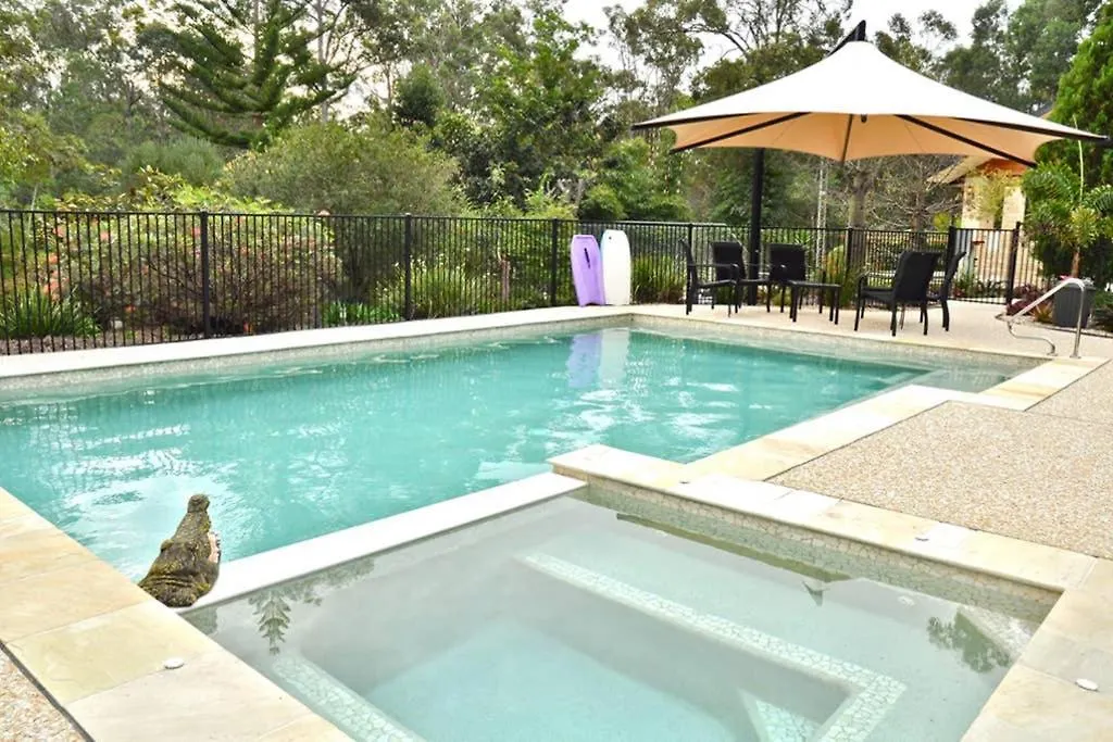 Bobrene On Tamborine Nude Retreat - Cosy Chalet Daire