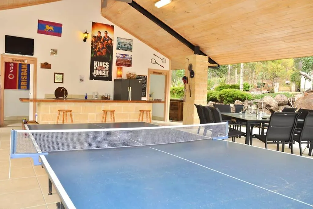 Bobrene On Tamborine Nude Retreat - Cosy Chalet Daire