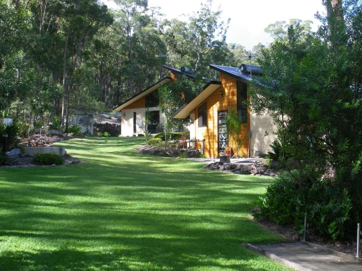 Bobrene On Tamborine Nude Retreat - Cosy Chalet Daire