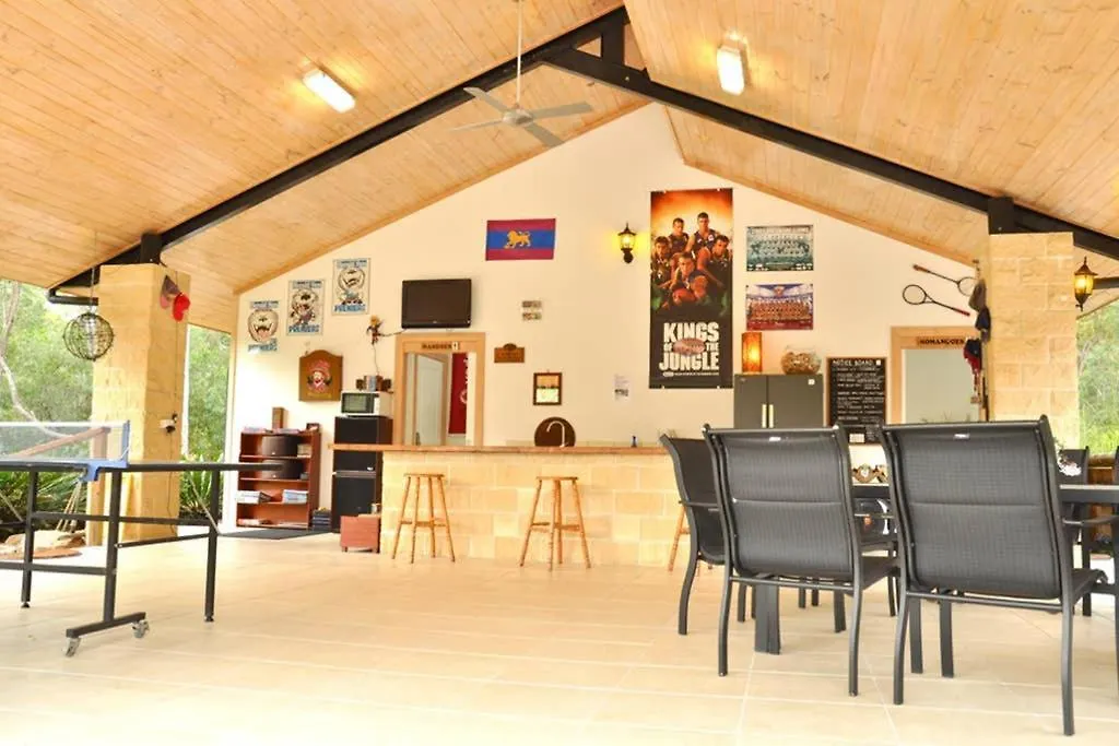Bobrene On Tamborine Nude Retreat - Cosy Chalet Daire