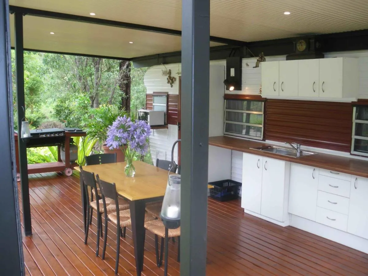 Bobrene On Tamborine Nude Retreat - Cosy Chalet Daire