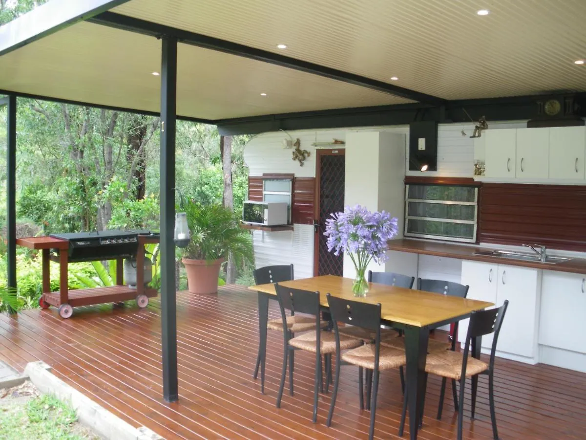 Bobrene On Tamborine Nude Retreat - Cosy Chalet Daire