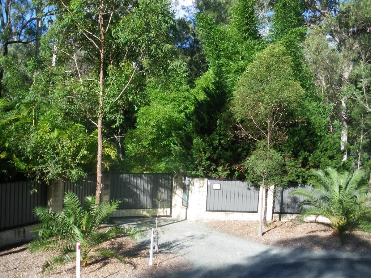 Bobrene On Tamborine Nude Retreat - Cosy Chalet Daire Avustralya